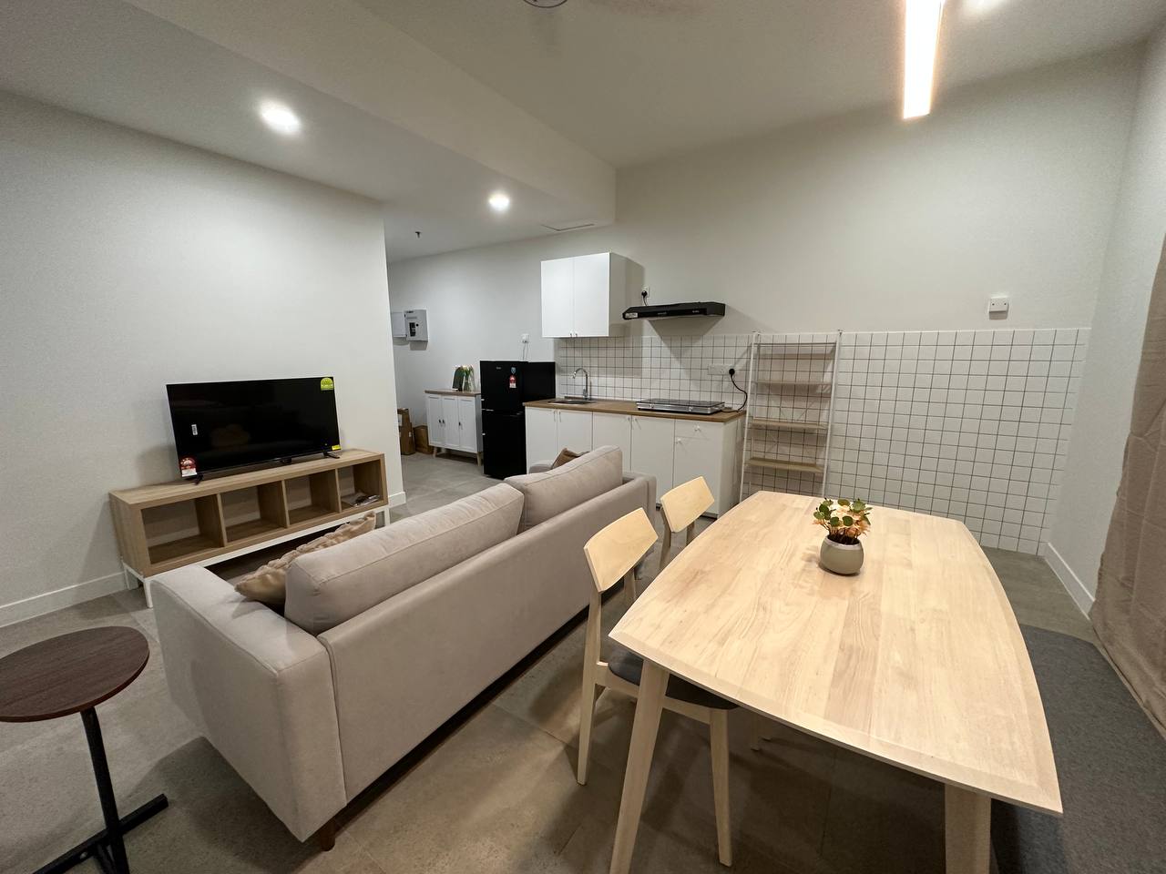 Union Suites 2Bed FF By Shawn - photo 3