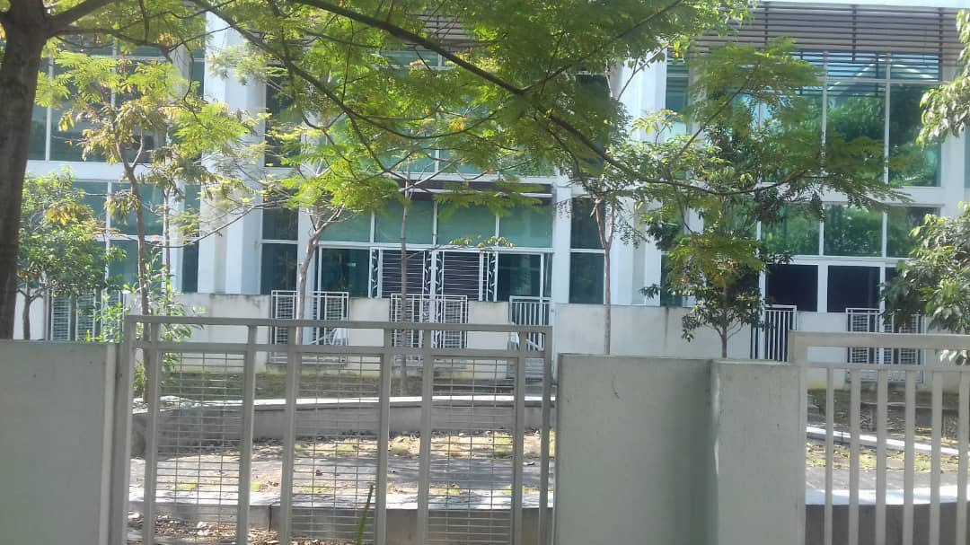 Lagenda 3 Waterfront Bukit Jelutong 3storey house - photo 5