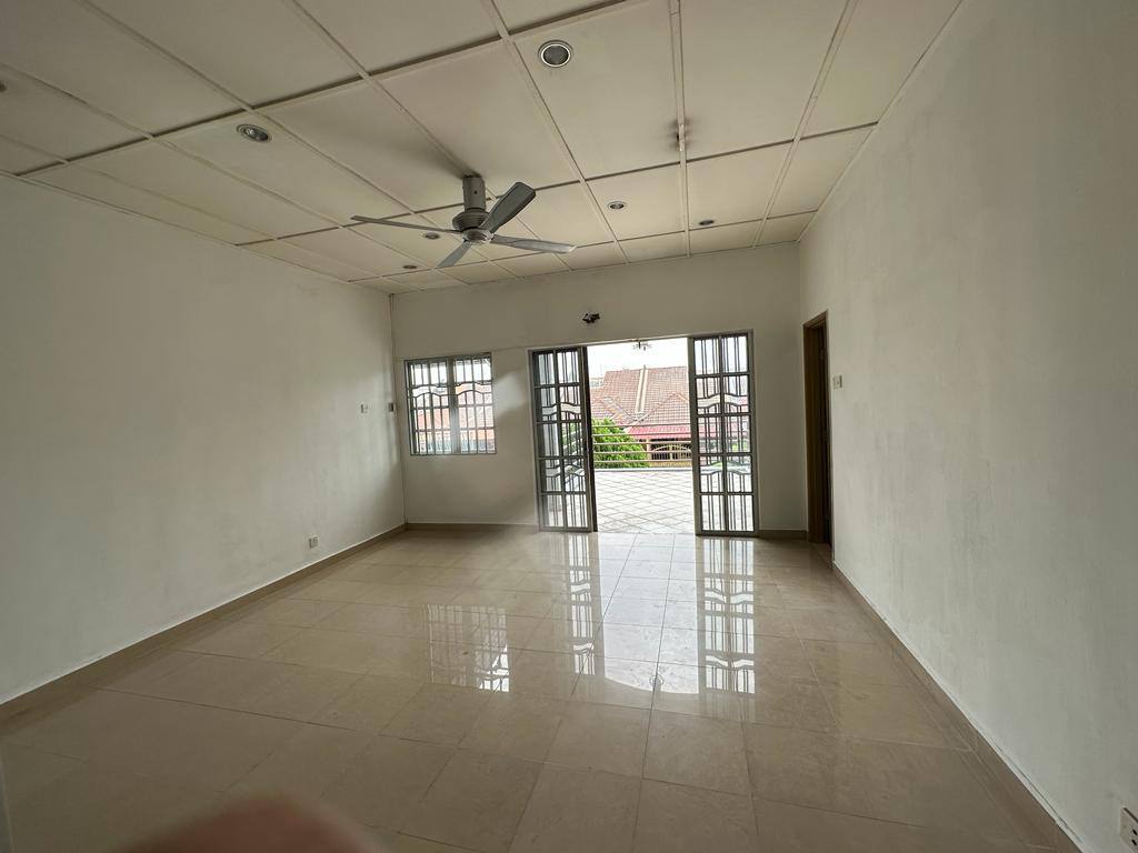 Double Storey House Berjaya Park Seksyen 32 - photo 3