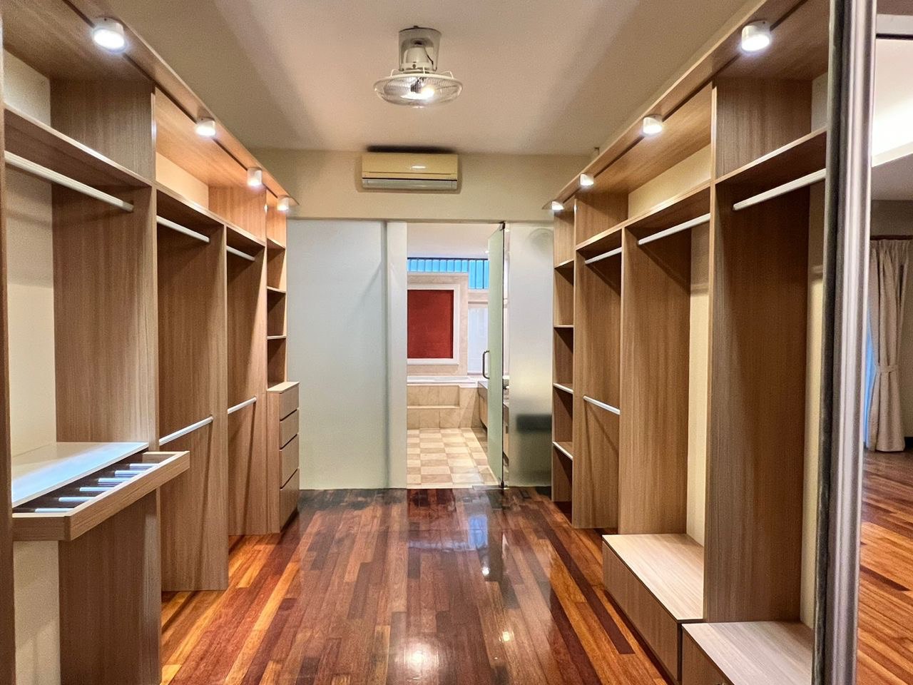 Duta Tropika Rent By Chai - photo 4