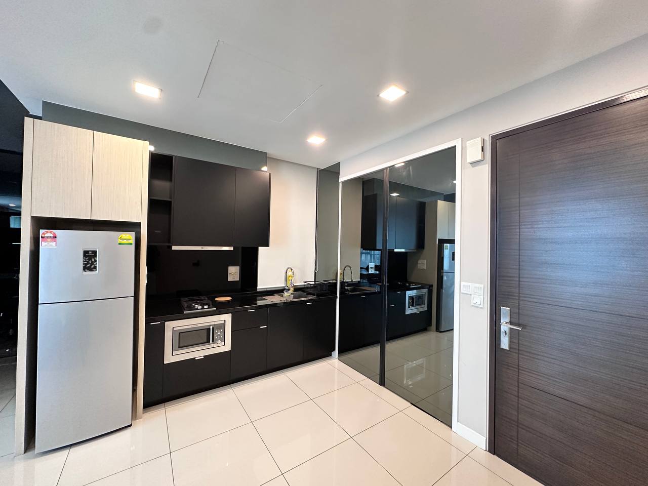 Uptown Residence 1Bed FF By Shawn - photo 3