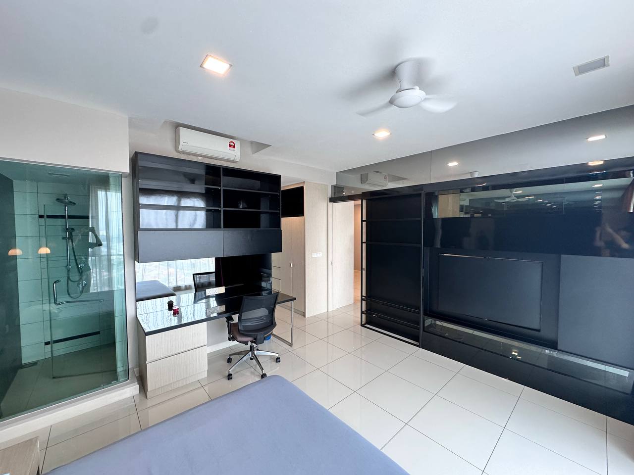 Uptown Residence 1Bed FF By Shawn - photo 8