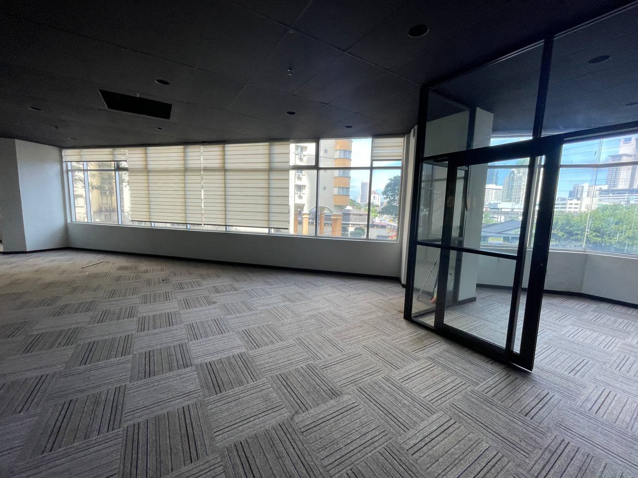 Millenium Square Seksyen 14 office for rent - photo 12