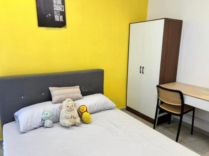 Yolo Singnature Suites 3Bed FF By BL - photo 2