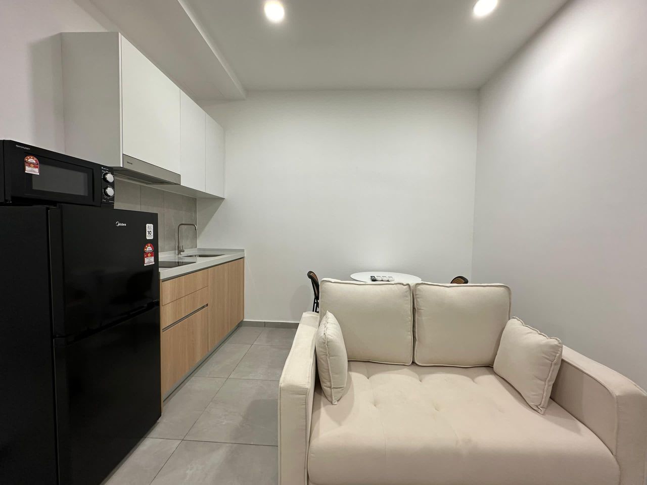 Yolo Signature 3Bed FF By BL - photo 3
