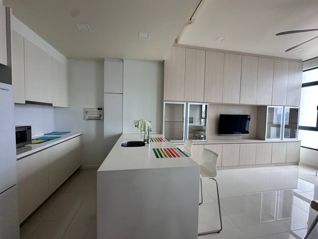 Tropicana Avenue 1Bedroom FF By Shawn - photo 2
