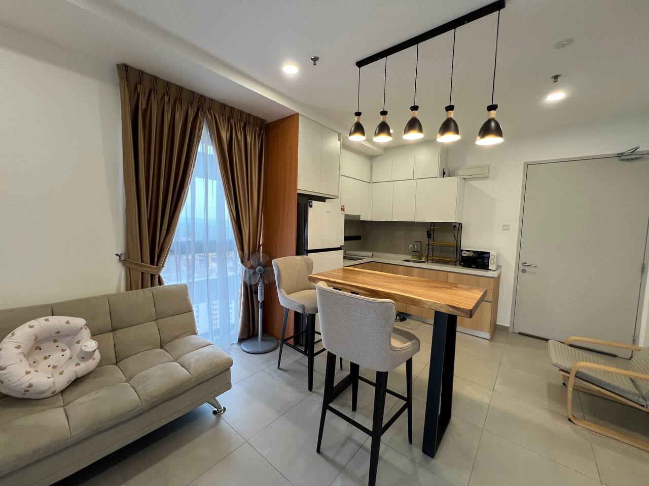 Yolo Signature 1Rooms FF By BL - photo 2