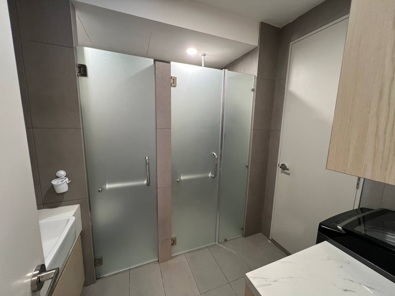 Yolo Signature 1Rooms FF By BL - photo 9
