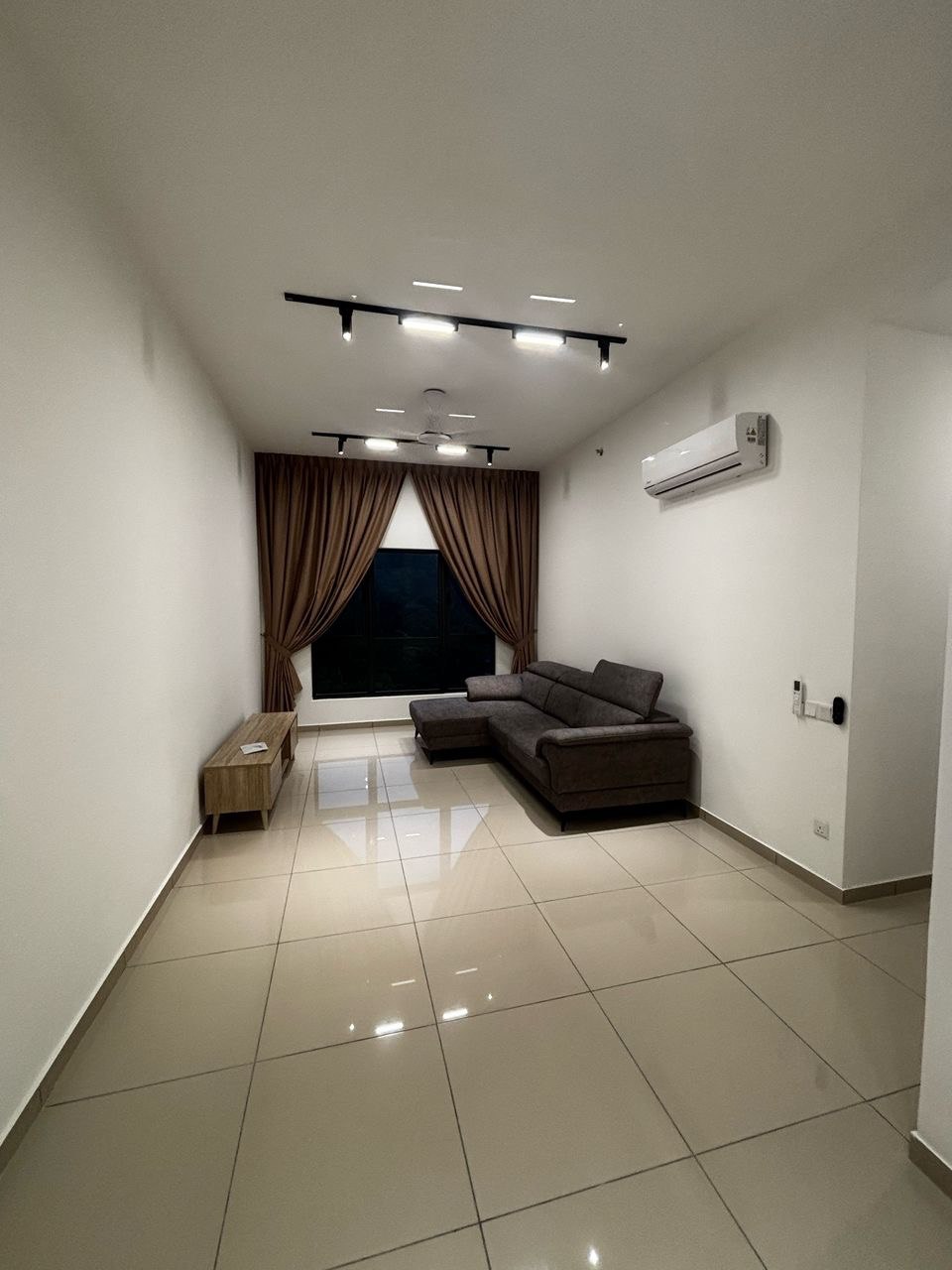Dquince Residence 3Bed FF By Shawn - photo 2