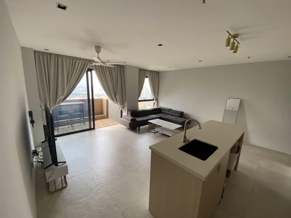 Lumi Tropicana 3Bed FF By Shawn - photo 2