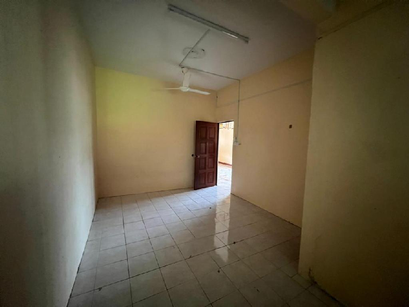 End Lot Double Storey Terrace Alor Akar - photo 11