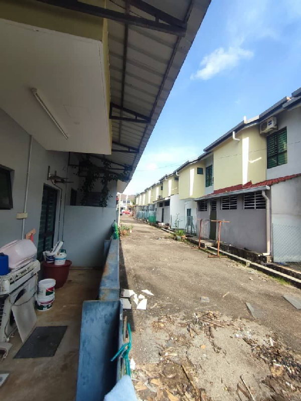 Double Storey Indera Mahkota 2 - photo 8