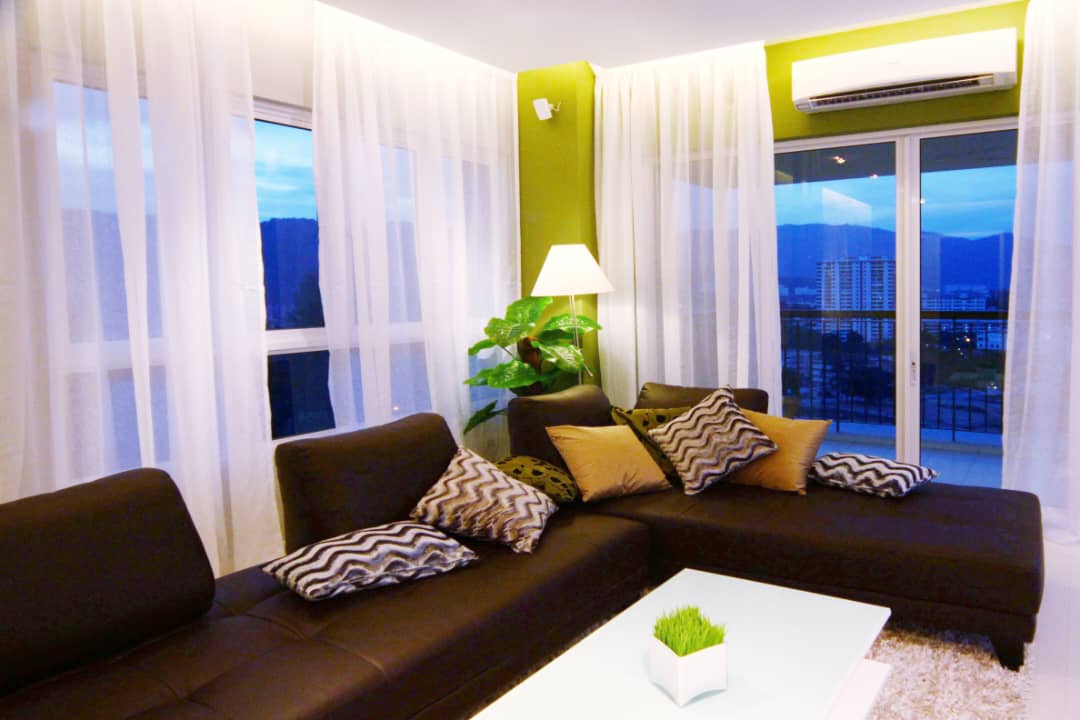 Platino Condominium - photo 2