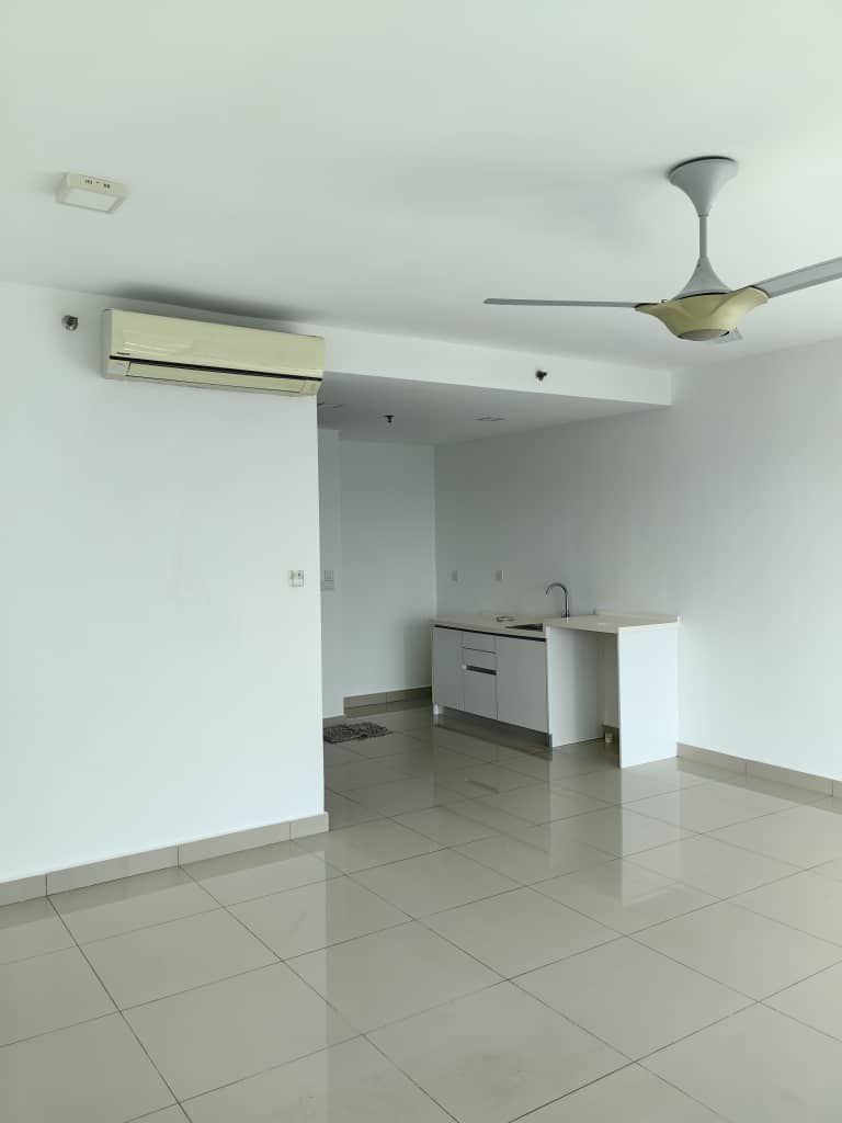 Partially furnished well maintained unit - photo 4