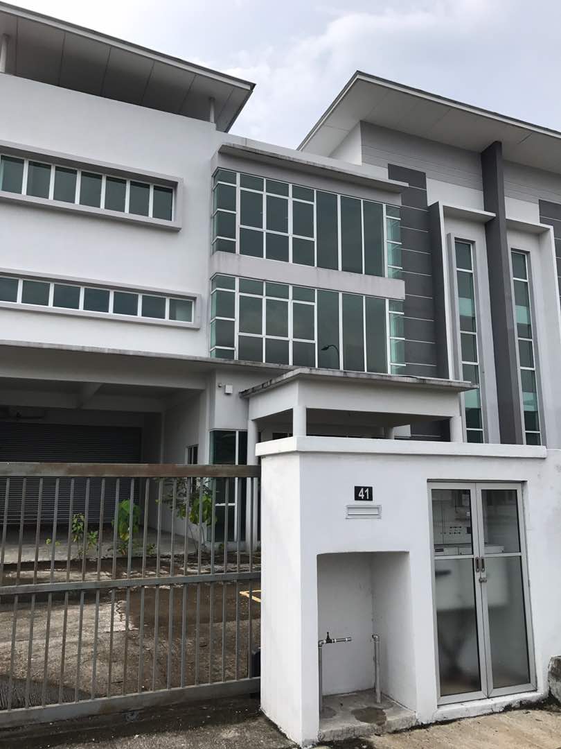 3 sty semi d factory semenyih