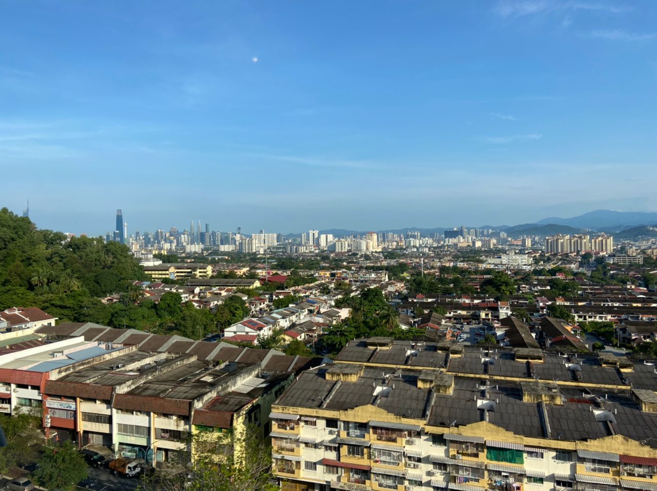 teratai residence 3r2b 2cp partly furnished