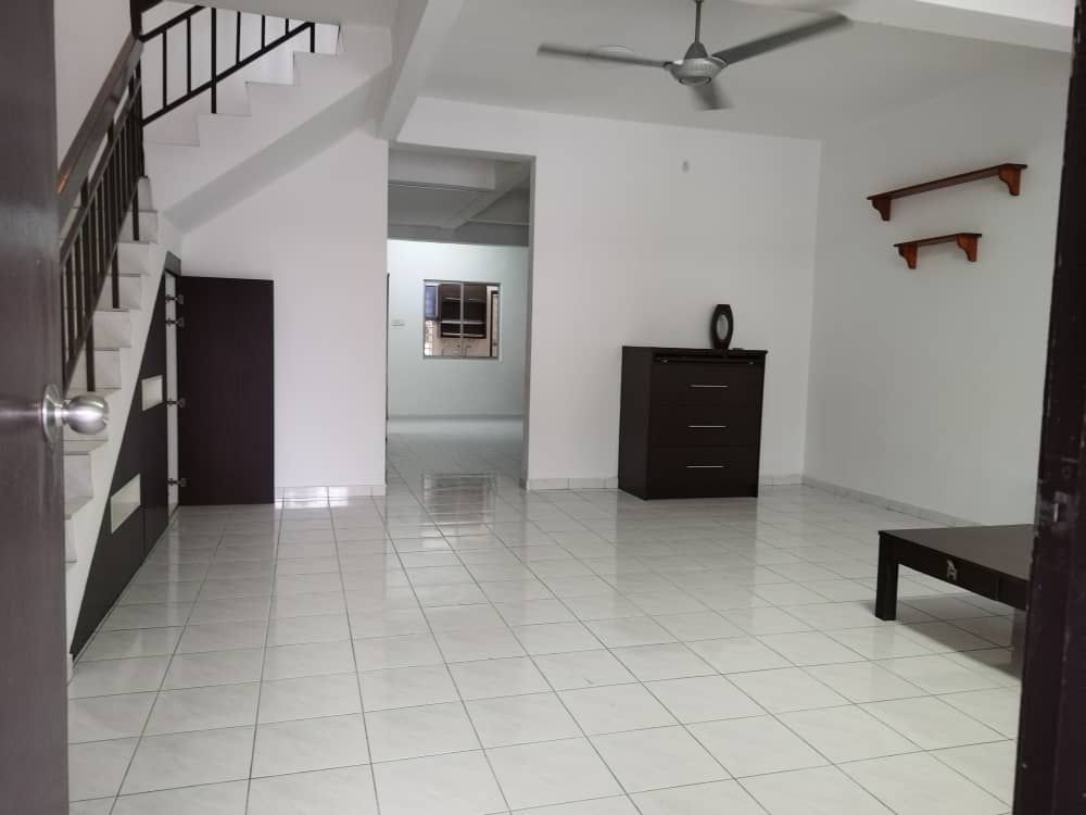 Puncak jalil 2sty Renovated and extension Kinrara - photo 2