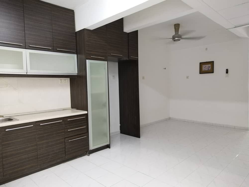 Puncak jalil 2sty Renovated and extension Kinrara - photo 3