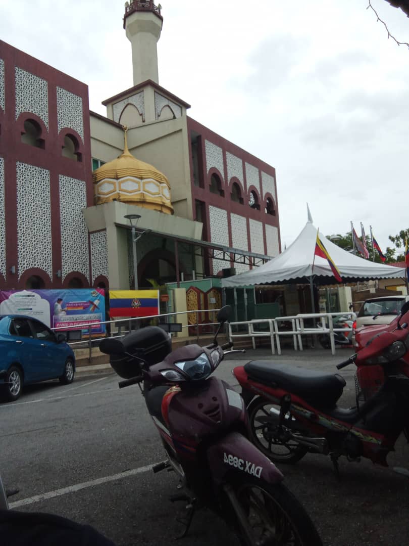 2 storey Shop Good Location Batu Caves - photo 3