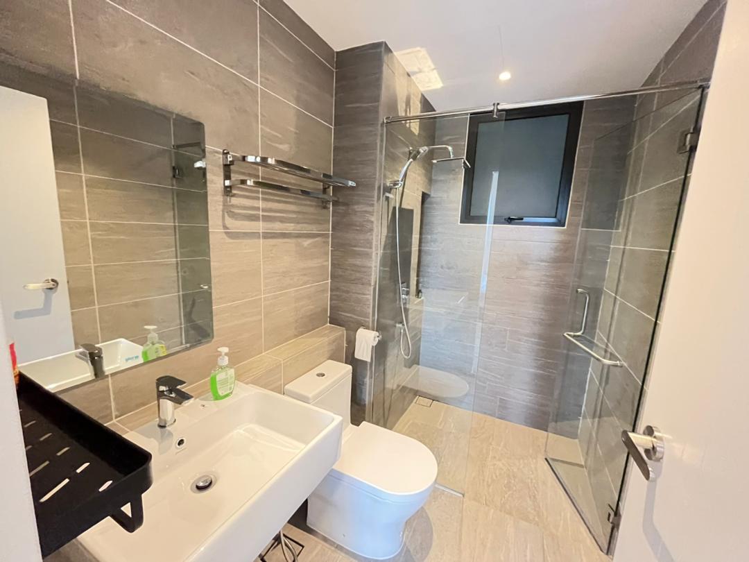 Below Market 3 Bedroom Near Lrt in Kelana Jaya - photo 5
