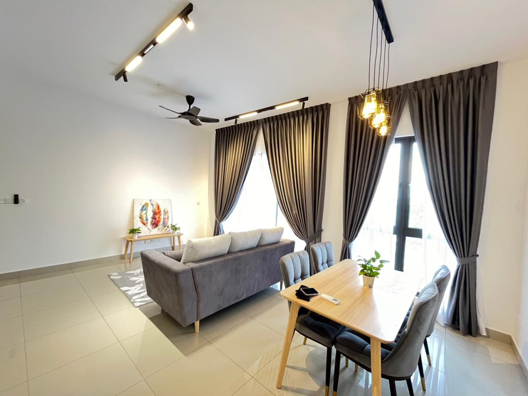 Below Market 3 Bedroom Near Lrt in Kelana Jaya - photo 13