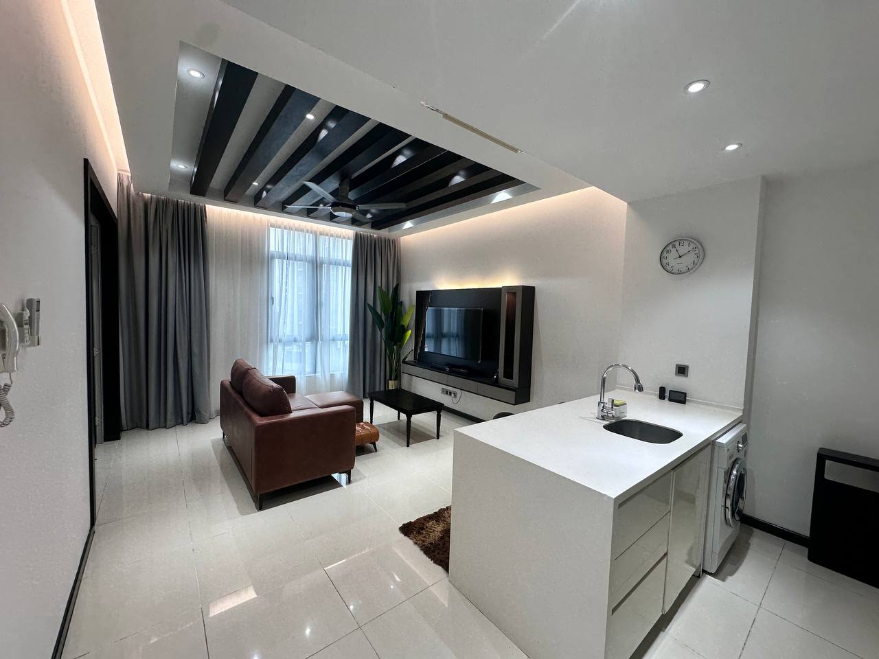 Tropicana Avenue 2room unit by Shawn - photo 4