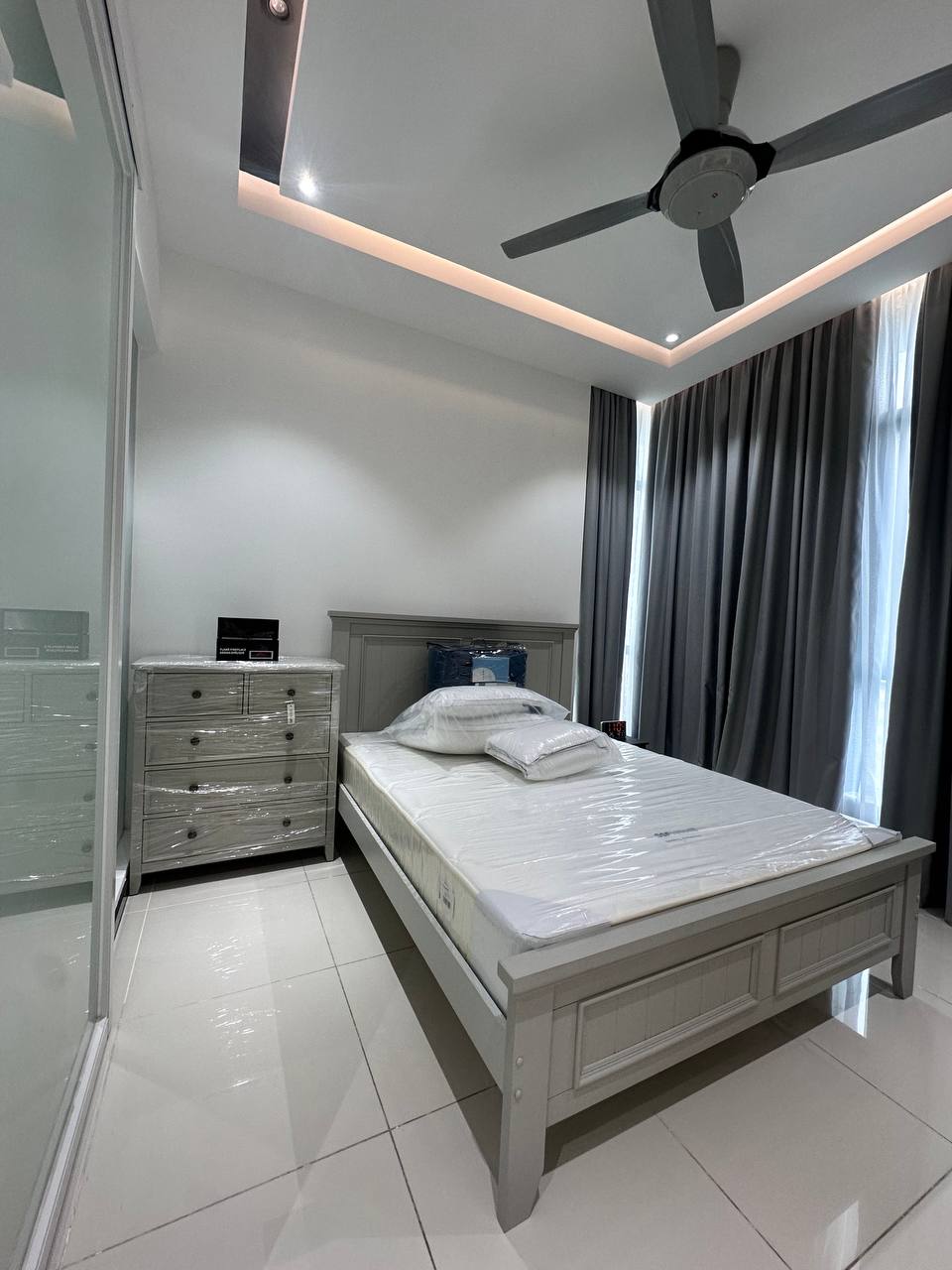 Tropicana Avenue 2room unit by Shawn - photo 12