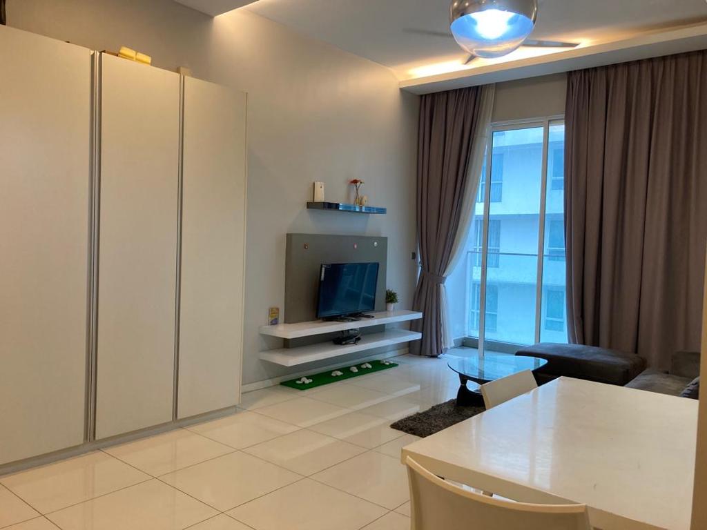 M Suites 755sf One bed Sell 480K - photo 1