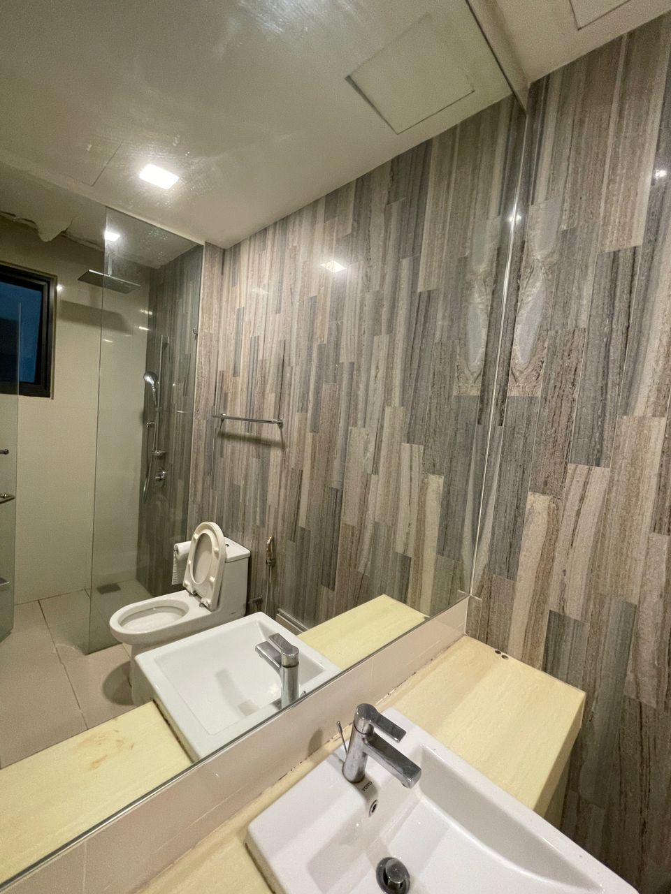 M City 2 bed Fully 2200 - photo 10