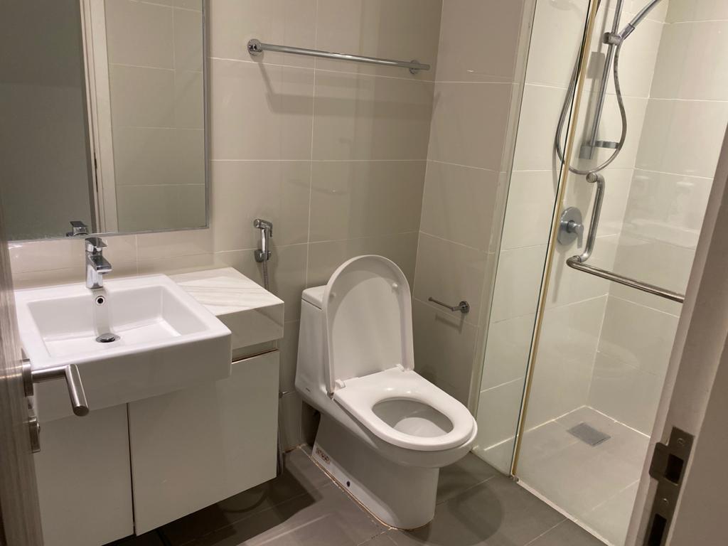 M Suites 1plus1 room 1281sf 2300 - photo 9