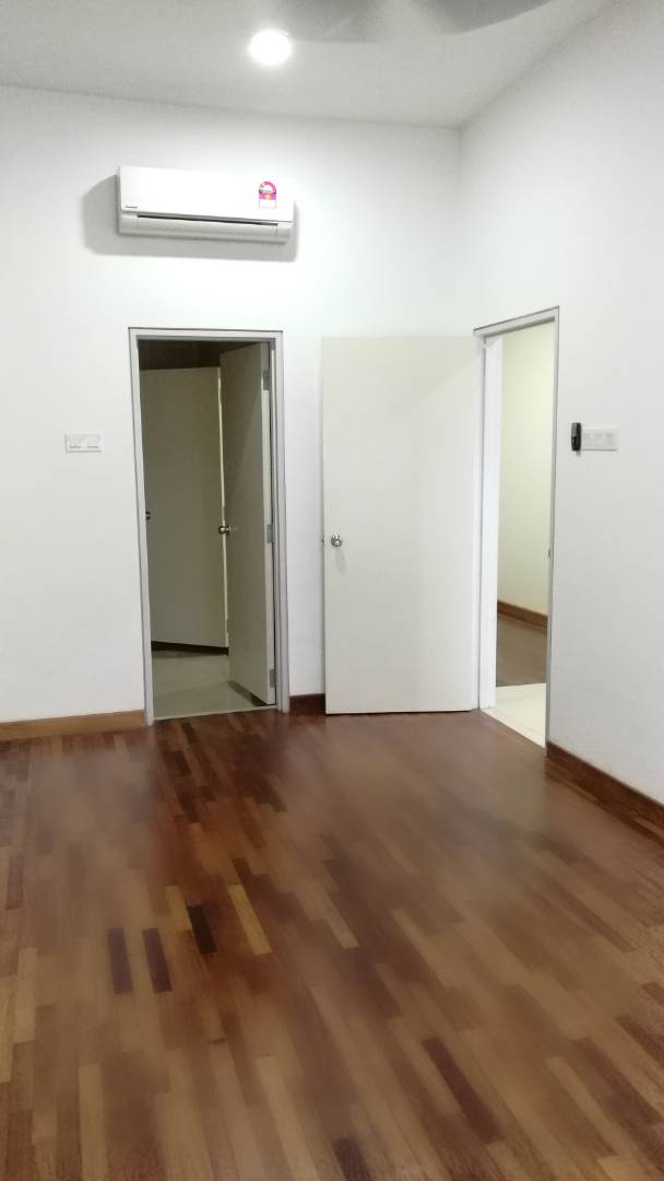 I Residence I City 752sf 2 bed 1 bath FF 465k - photo 1