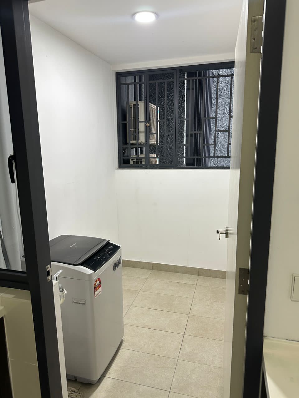 Setia City 2plus1 bed 2 bath 985sf FF 2800 - photo 6