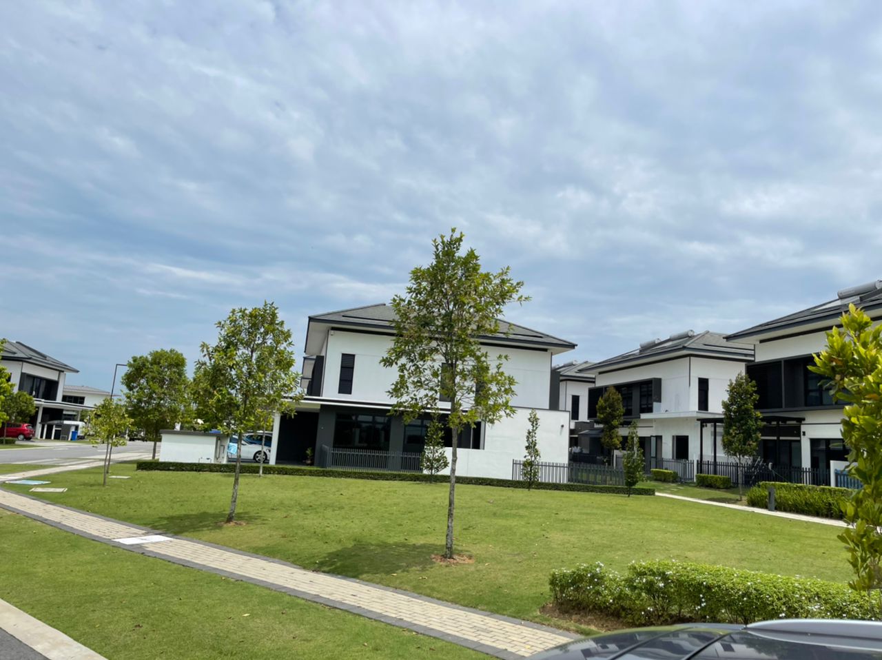 Dremien Eco Ardence Semi D 4 bed 4 bath 2x22 mil - photo 3