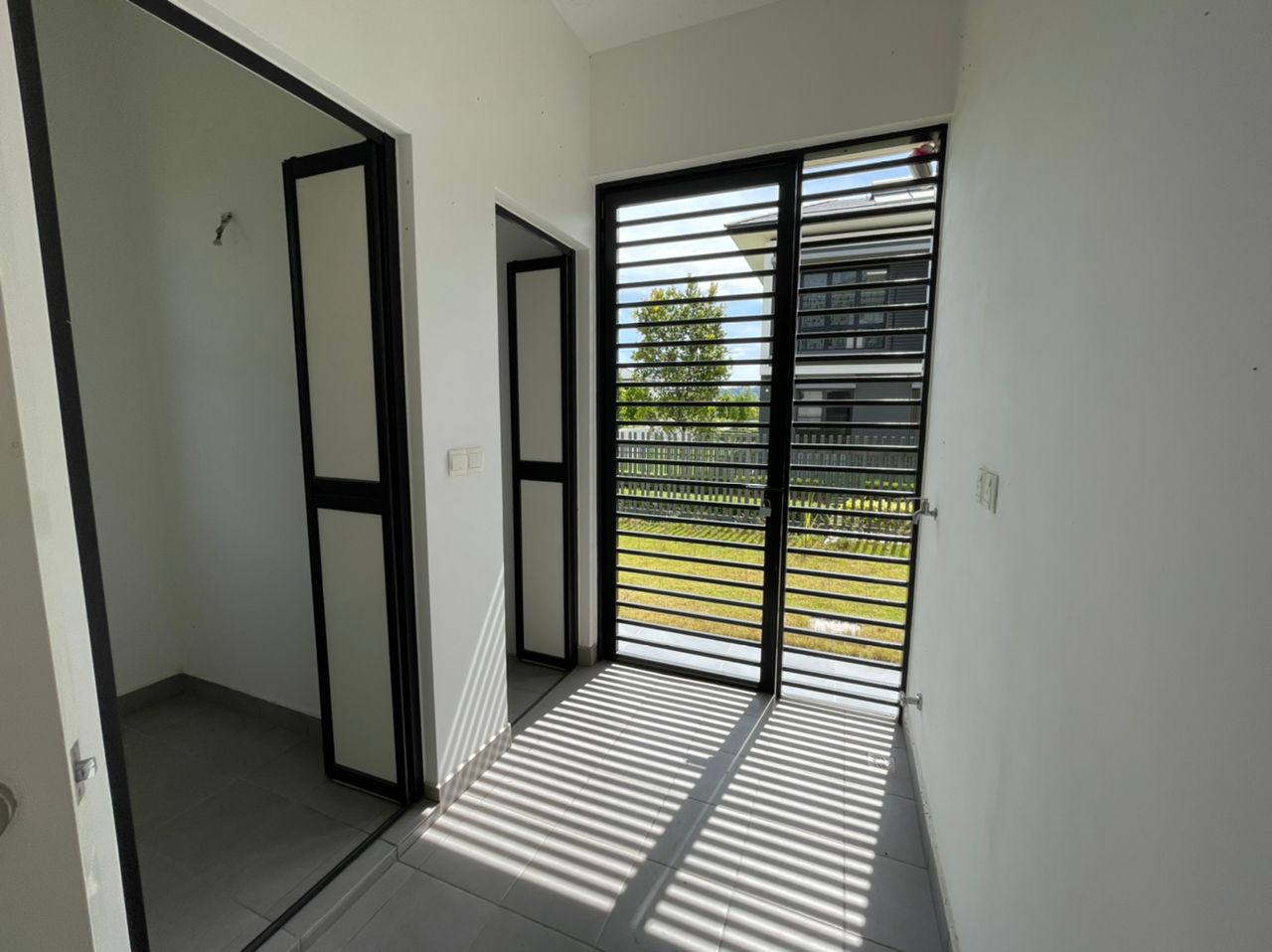 Dremien Eco Ardence Semi D 5 bed 4 bath 2x58 mil - photo 5
