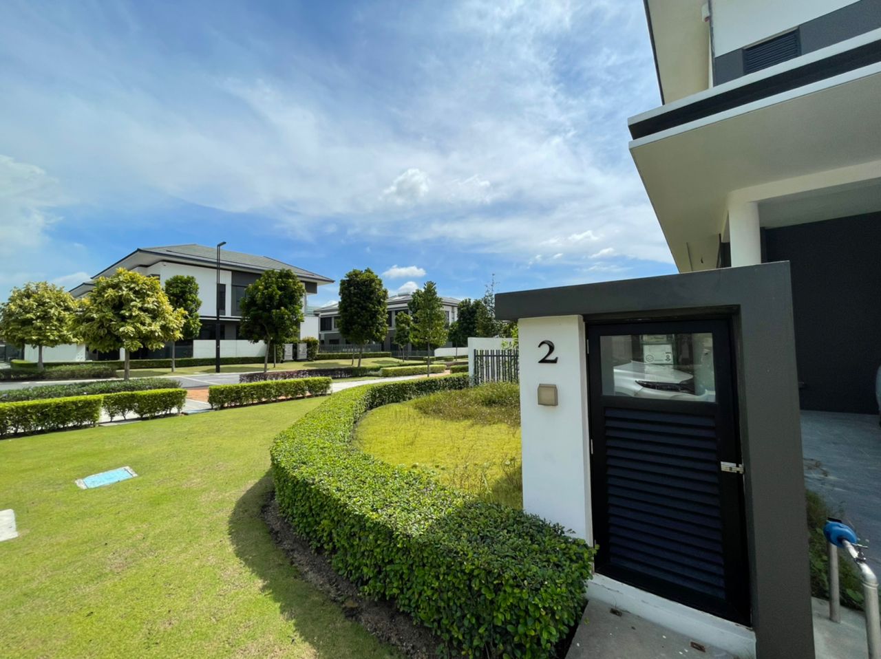 Dremien Eco Ardence Semi D 5 bed 4 bath 2x58 mil - photo 9