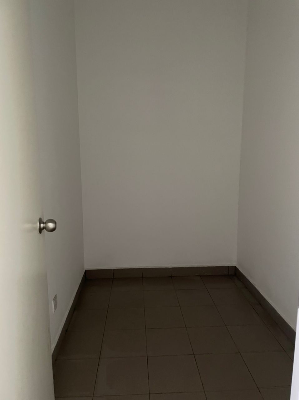 I Residence I City 1350sf 3 bed 3 bath PF 680k - photo 4