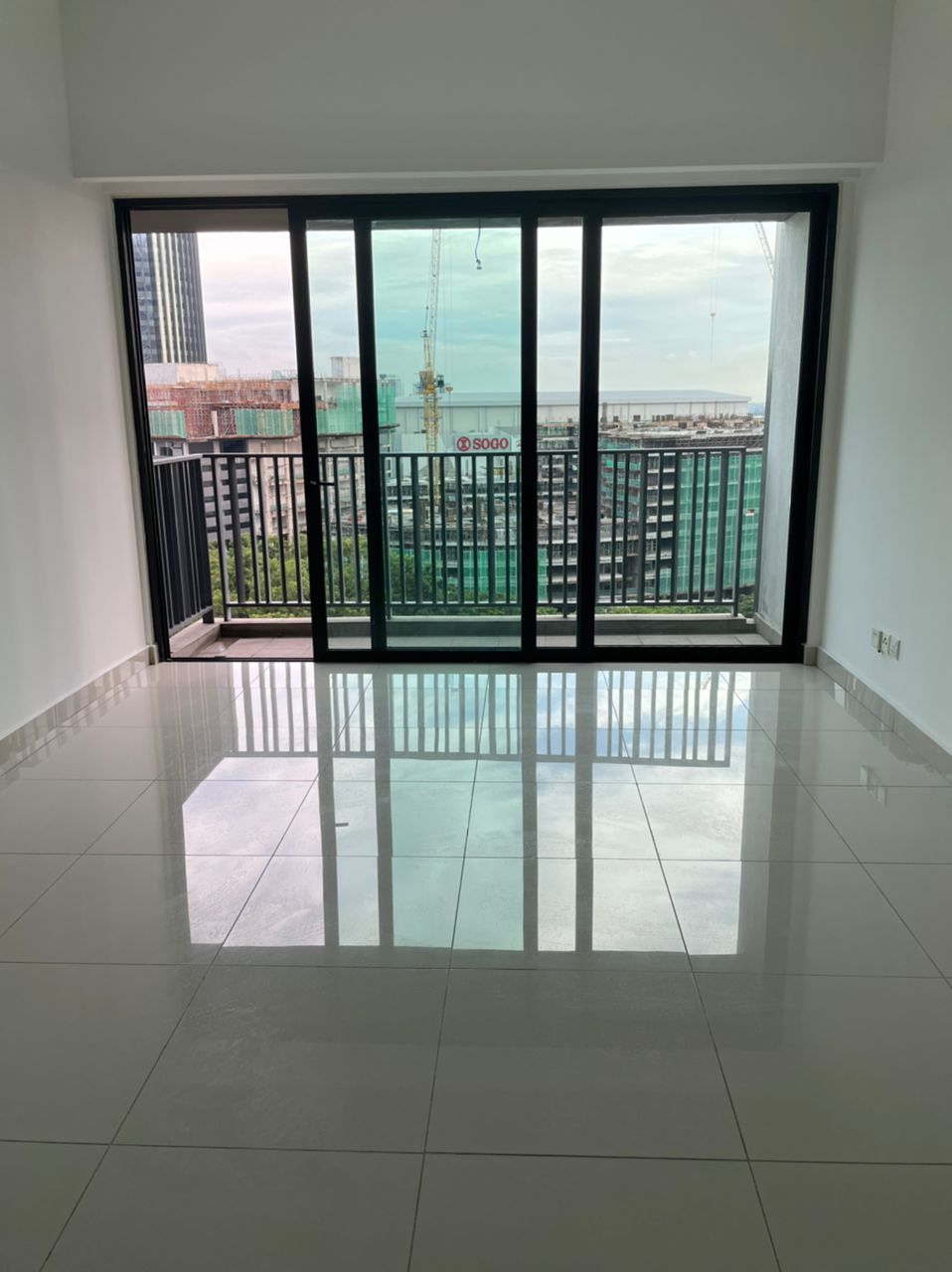 I Residence I City 1350sf 3 bed 3 bath PF 680k - photo 12