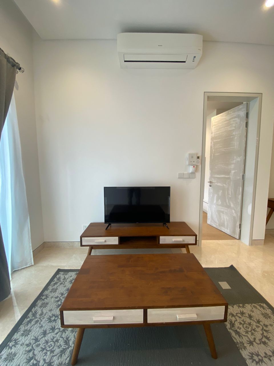 Lucentia 1 bed 554sf FF - photo 2