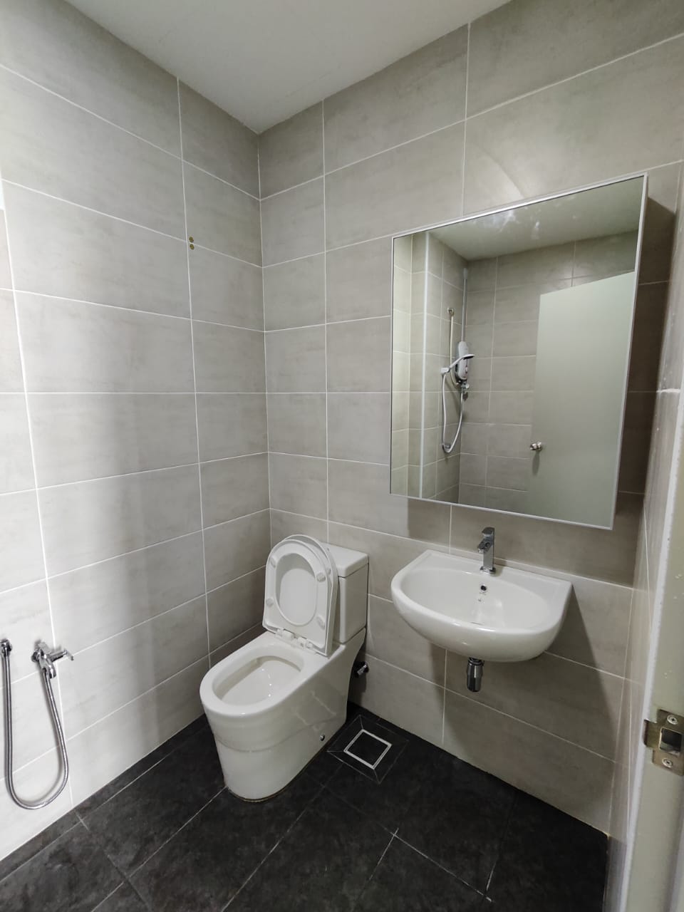B11 Parkland 1R 550sf - photo 2