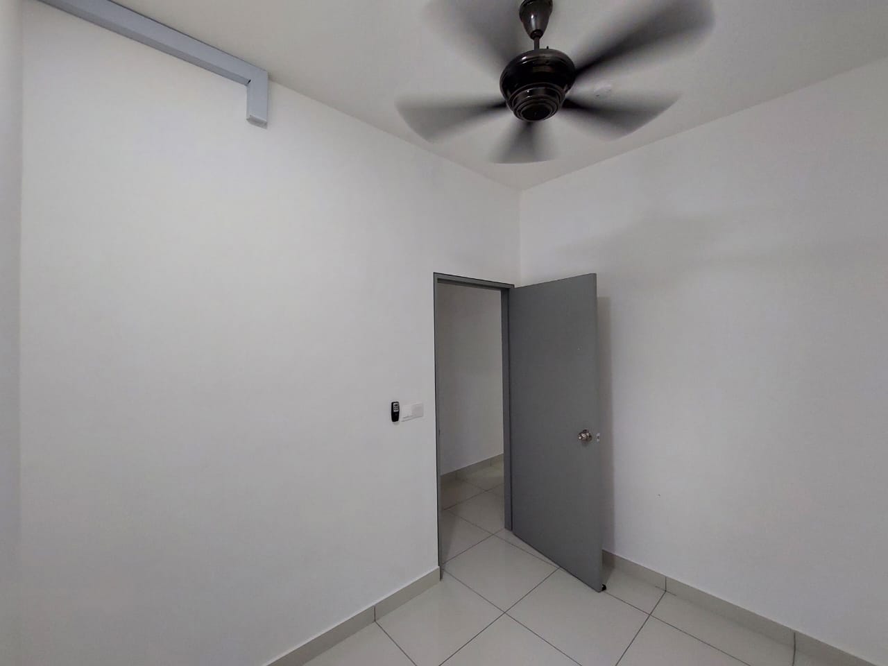 Traders Garden 773sf 3R2B 1500 - photo 5