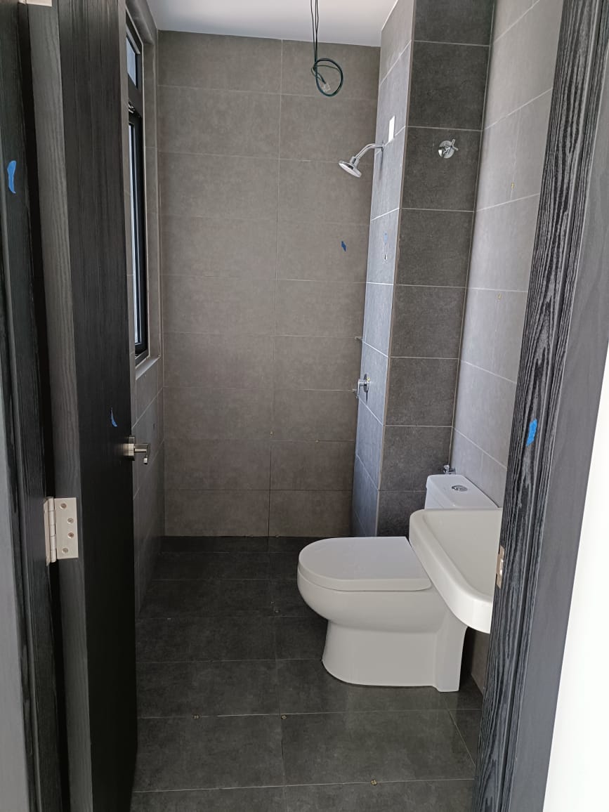 Neu Suites 2R2B 430sf above 400k - photo 5