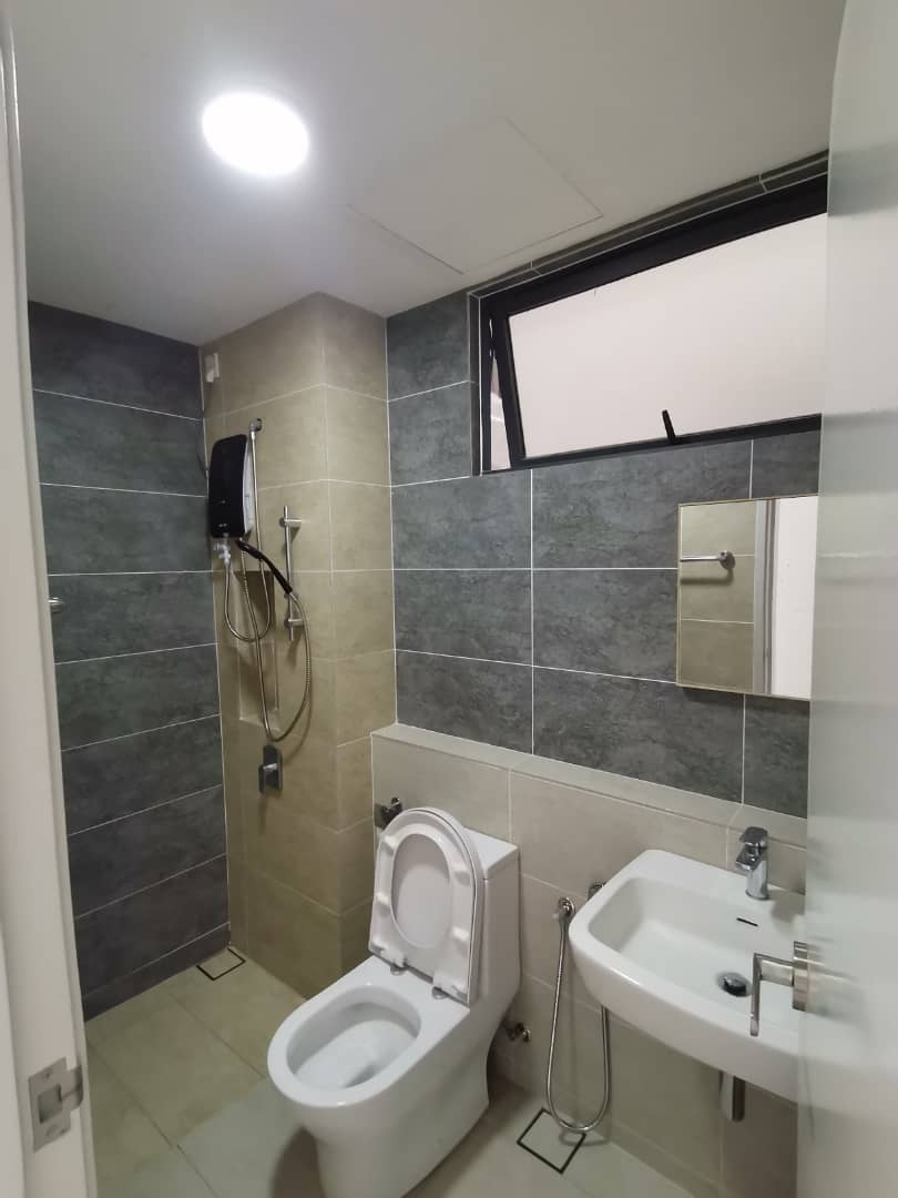 Setia City 2plus1 bed 2 bath 985sf PF 2200 - photo 4
