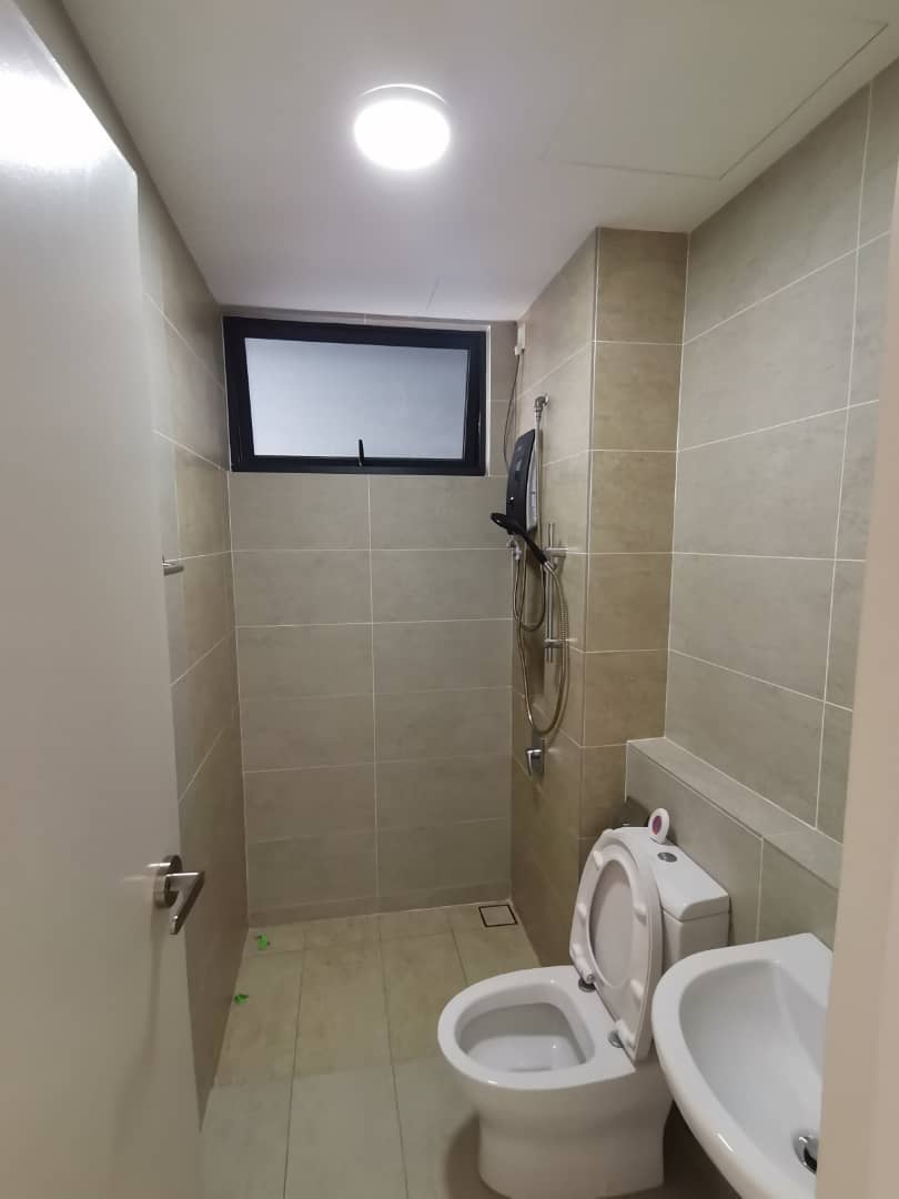 Setia City 2plus1 bed 2 bath 985sf PF 2200 - photo 5