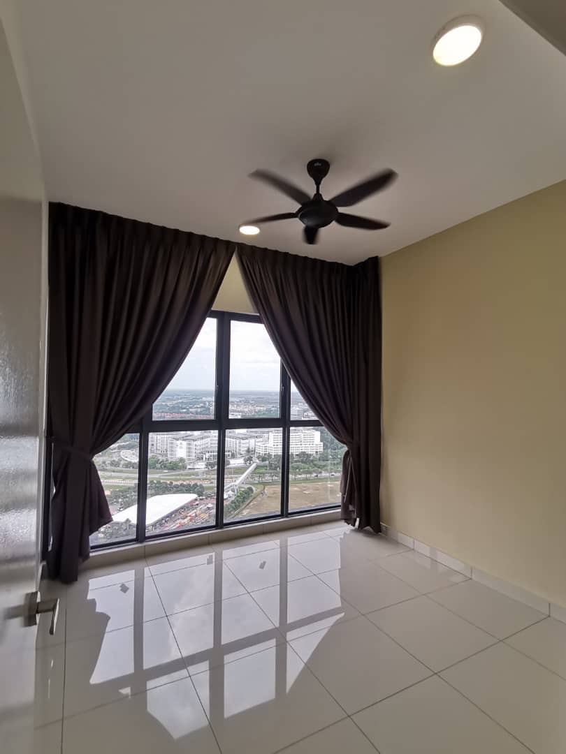 Setia City 2plus1 bed 2 bath 985sf PF 2200 - photo 6