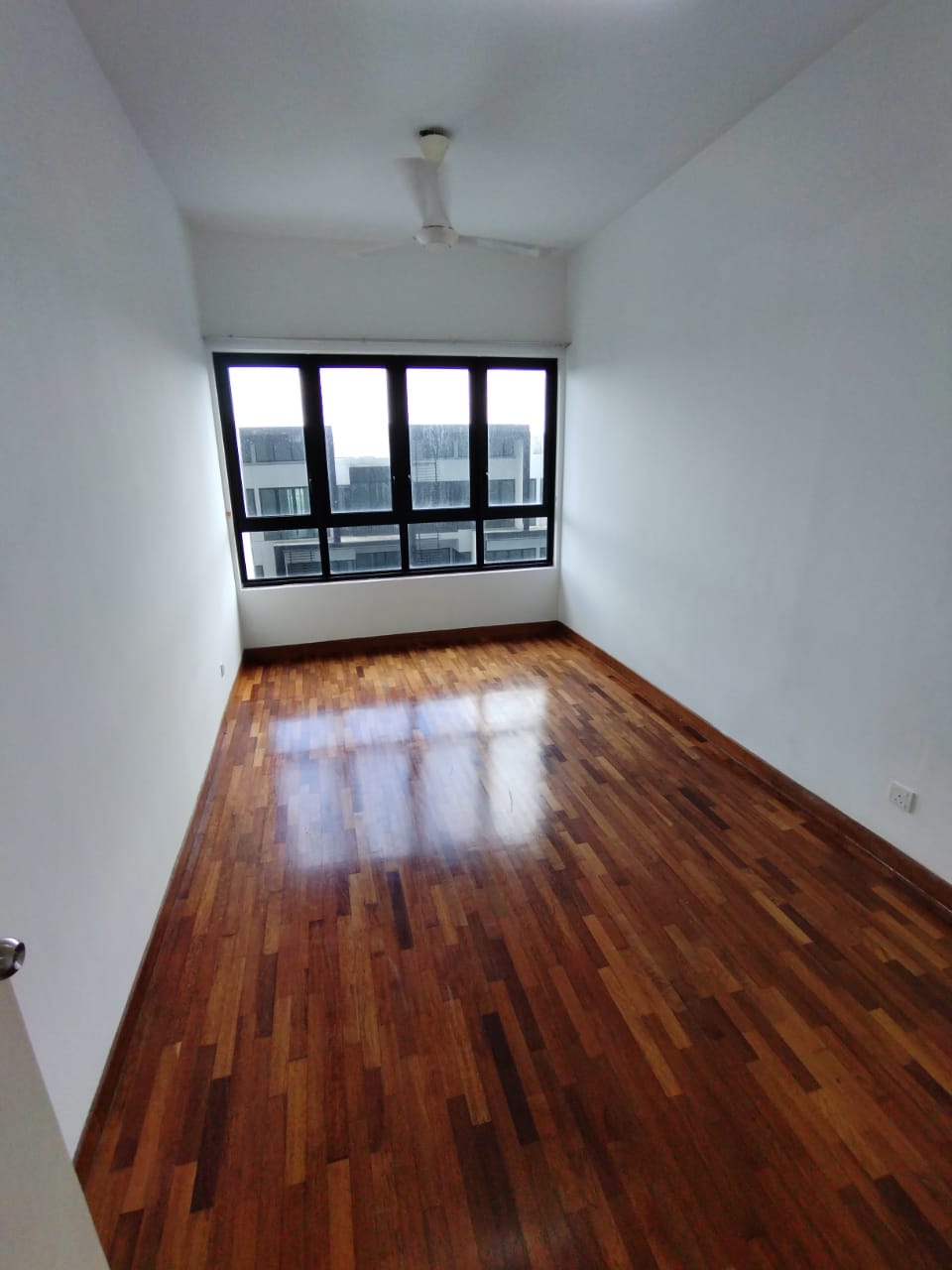I Residence I City 1207sf PF 2p1R 2B - photo 3