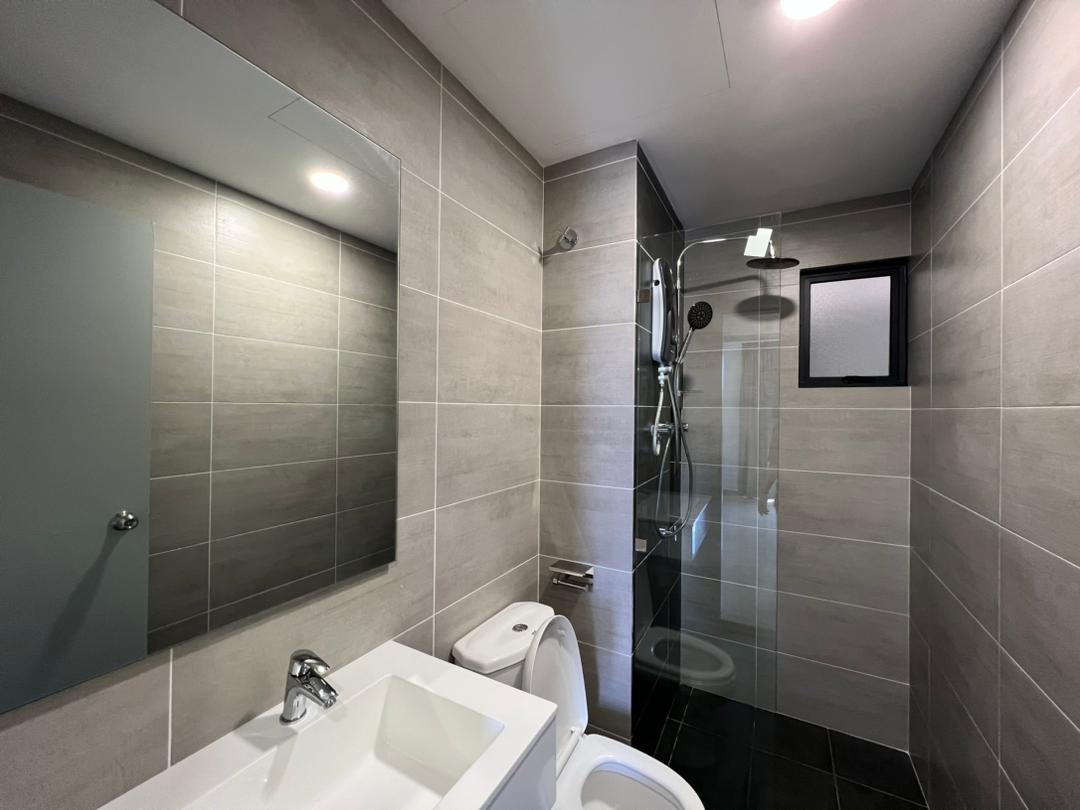Plaatinum Arena 3R2B2CP 890sf PF 1900 - photo 2