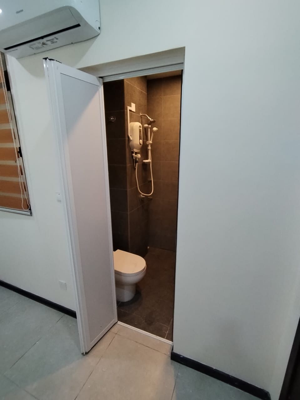 Neu Suites 2R2B 430sf 2000 - photo 3