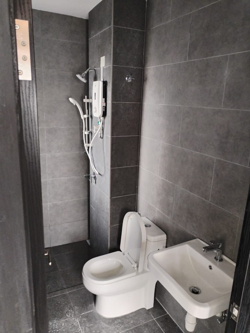 Neu Suites 2R2B 430sf 2000 - photo 6