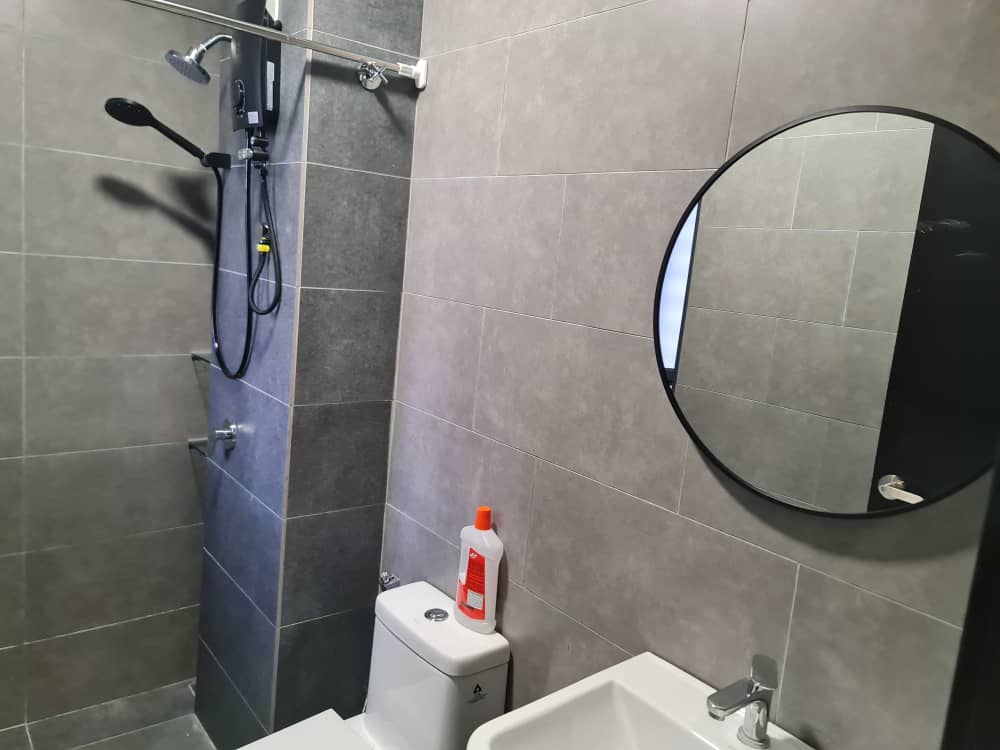 Neu Suites 2R2B 430sf 1800 - photo 5