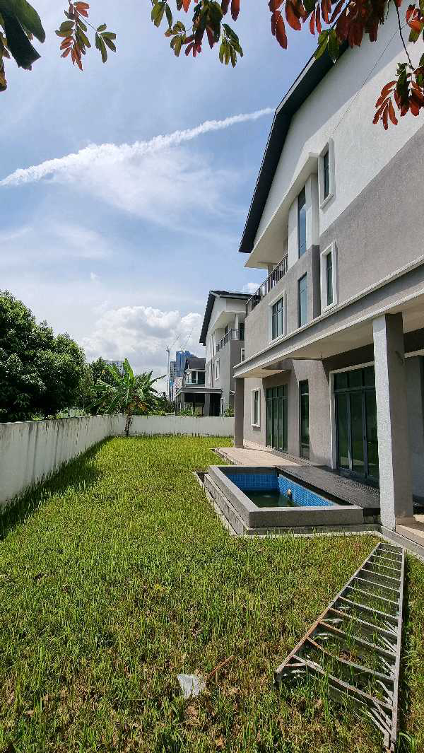 New 3 Storey Zero Lot Bungalow Damansara Perdana next to Bandar Utama - photo 2